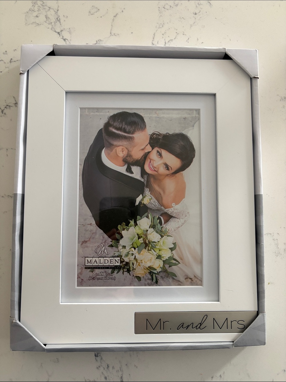 White 'Mr. and Mrs.' Wedding Photo Frame